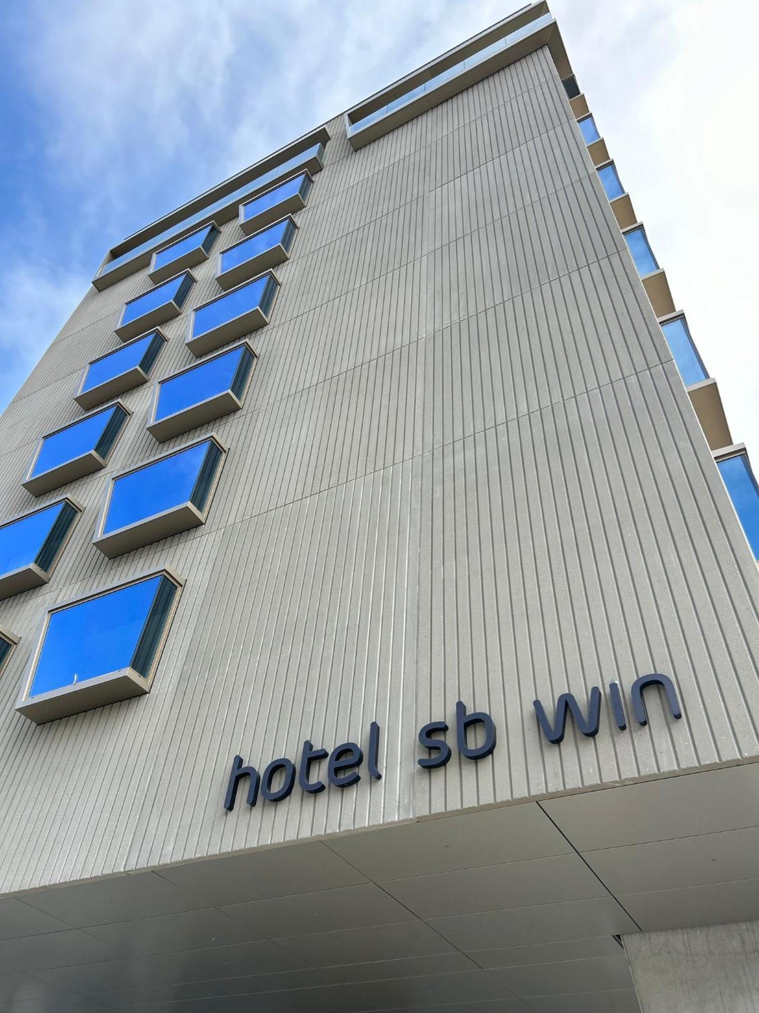 Hotel Sb Win 4 Sup Sant Feliu de Llobregat Esterno foto