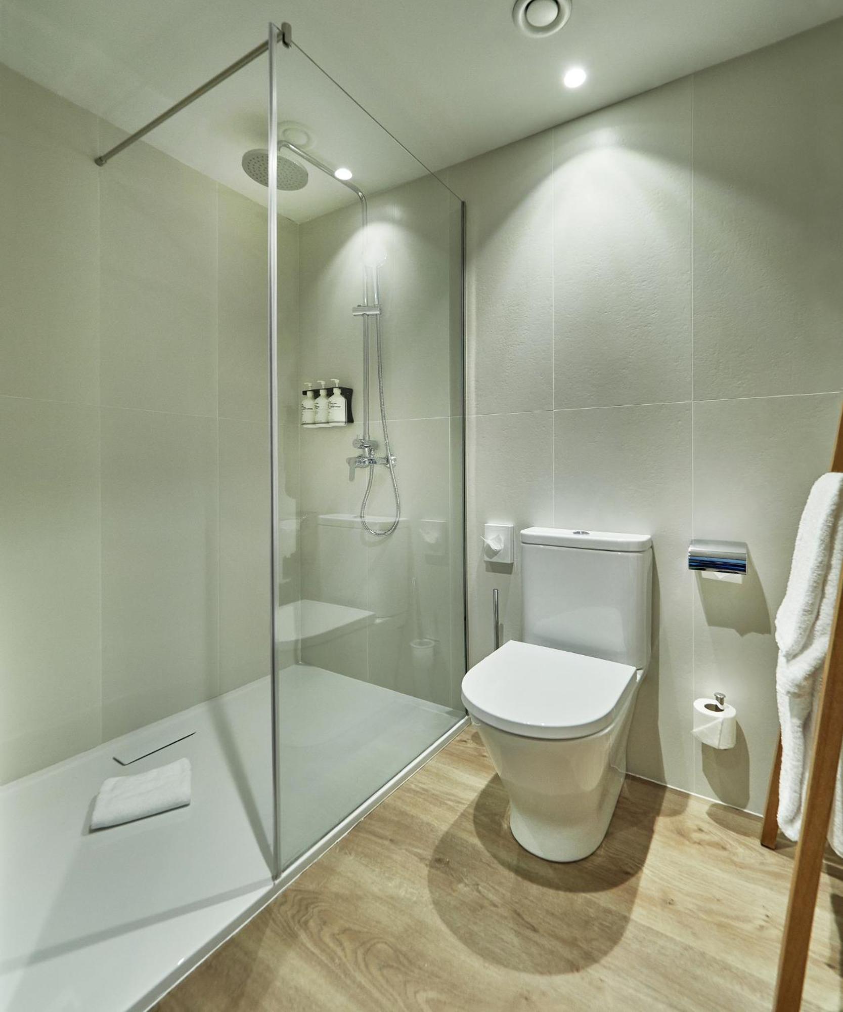 Hotel Sb Win 4 Sup Sant Feliu de Llobregat Esterno foto